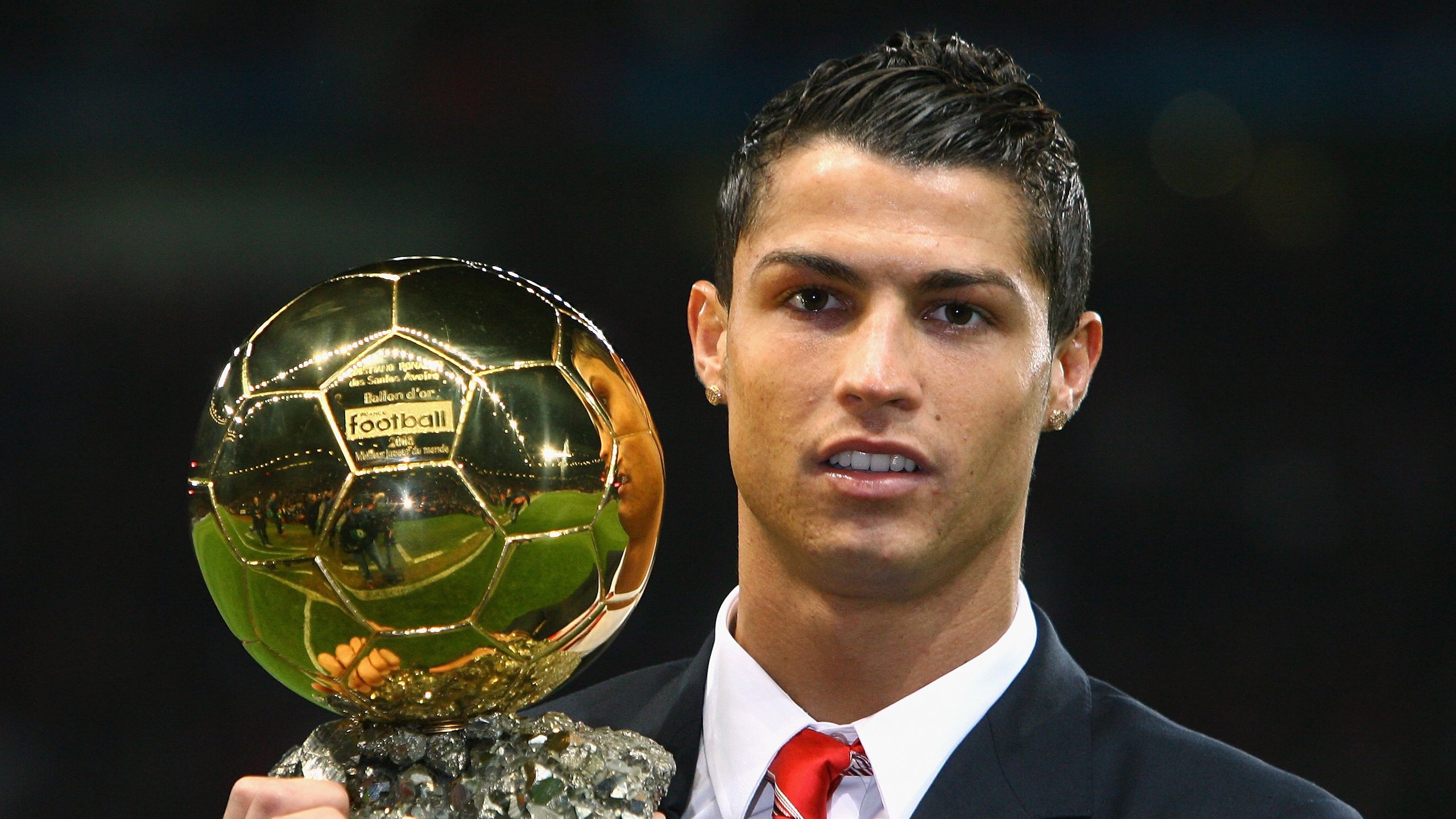 利雅得新月主场大胜强敌,利雅得新月队