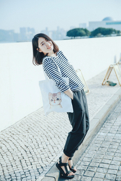 爱游戏下载-卡迪夫城边路突破频繁，蓝鸟军团全力进攻，卡迪夫蓝调风格是什么车